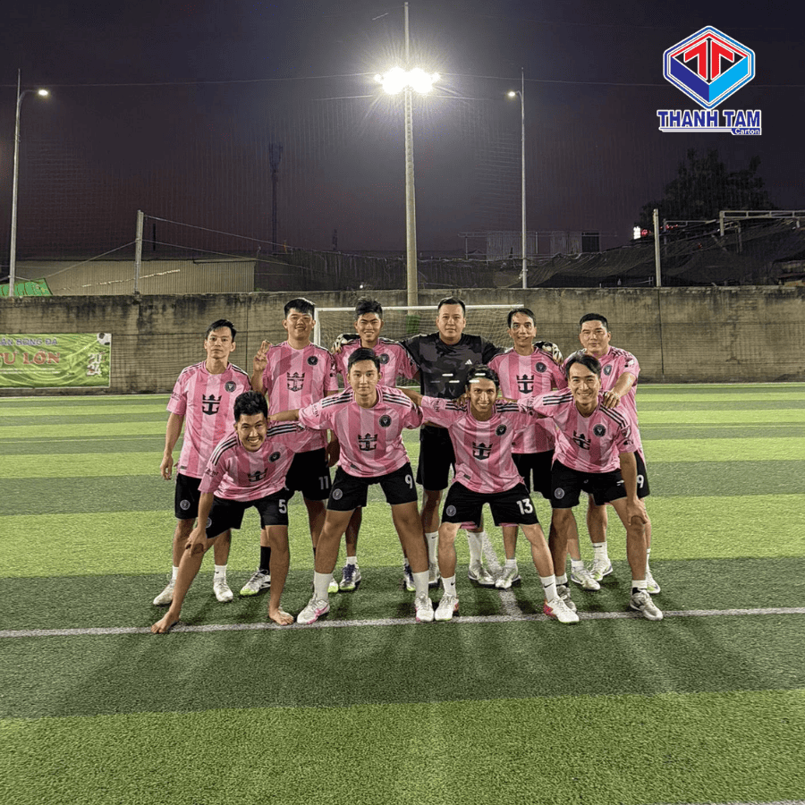 Thành Tâm giao hữu bóng đá
