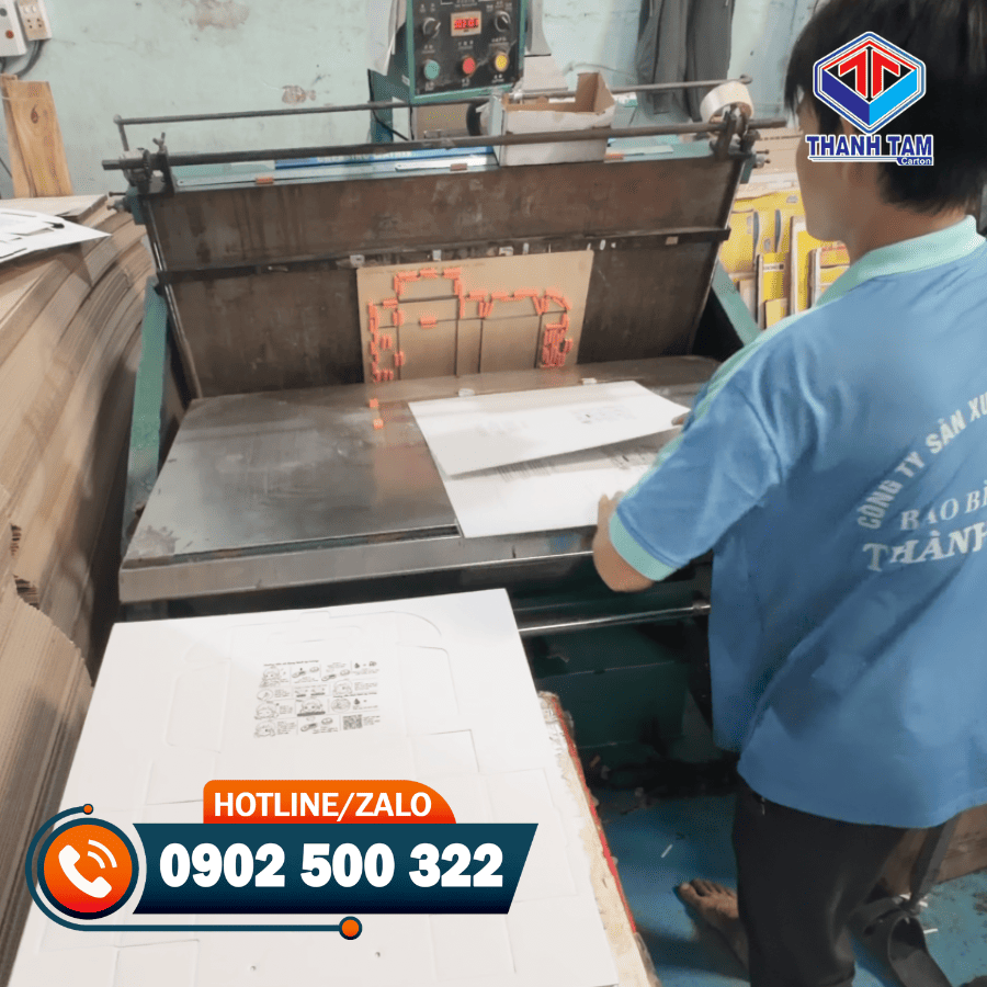 hộp carton trắng cán màng